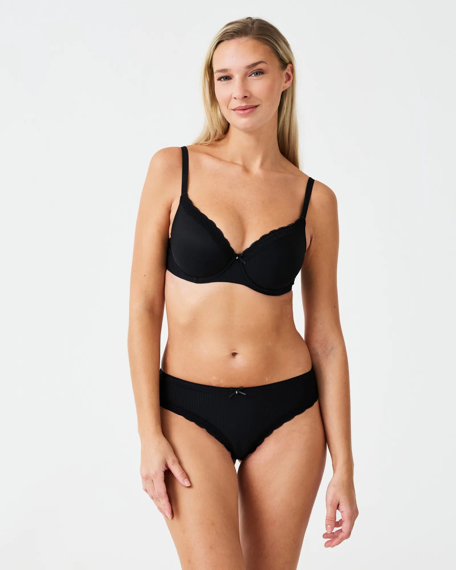 10232_1200-90152_1200_modell_002