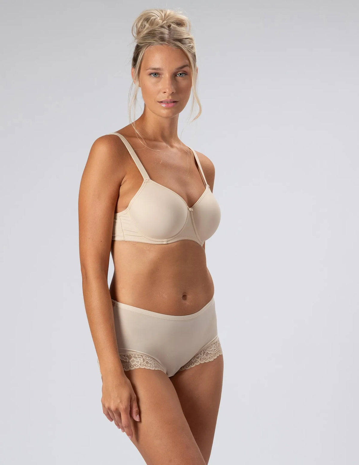 19700_110090371_1100_modell_010
