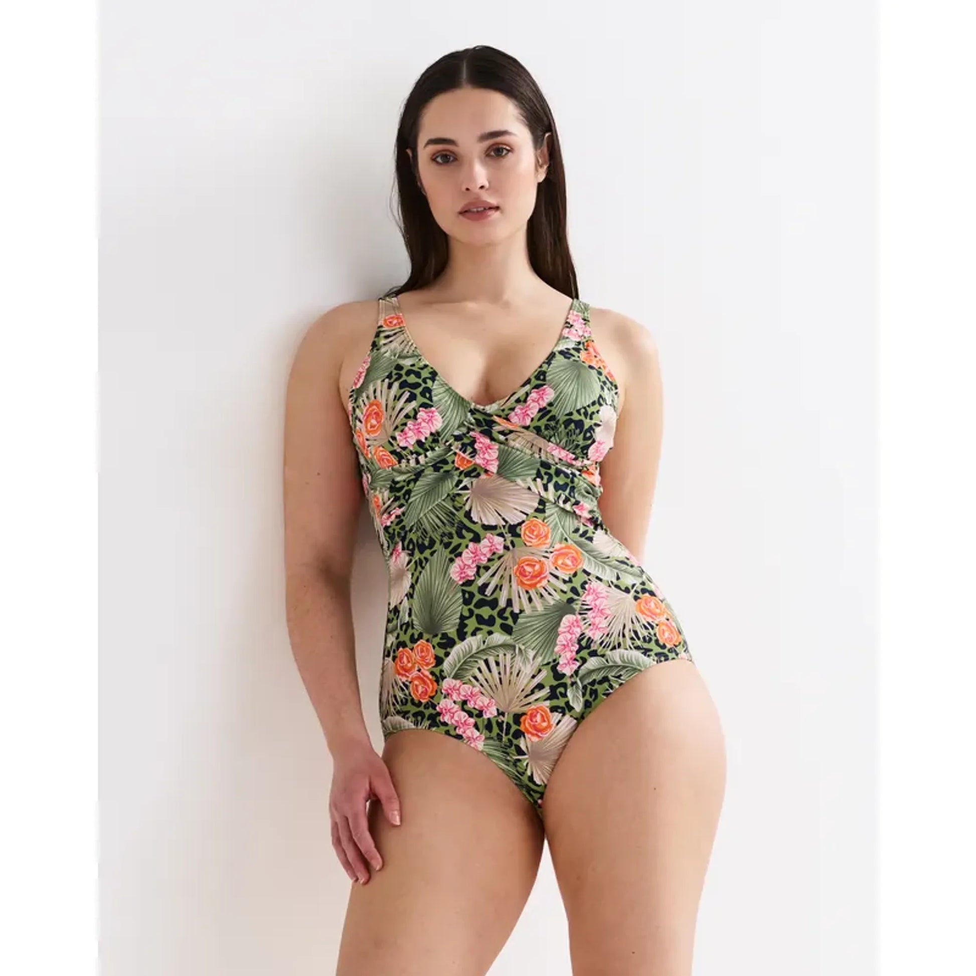 83111_1900_model_004.jpg