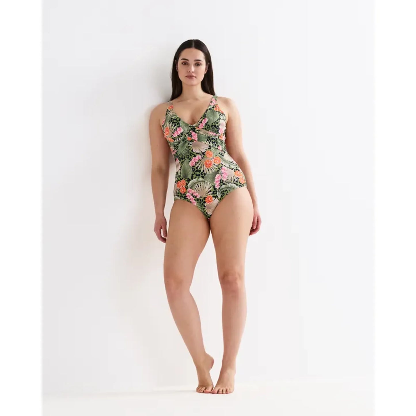 83111_1900_model_006.jpg